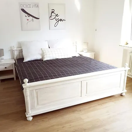 Apartament Haus Meereswind Esens, Wintergarten Mit Kamin Esens